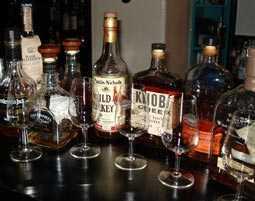 Whisky-Tasting als Weihnachtsgeschenk